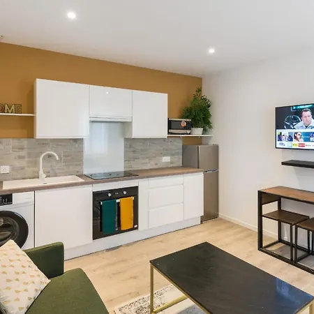 Desiree Logement Cosy Et Charmant 1 Er Etage Reims Exterior photo