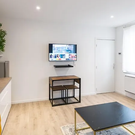 Desiree Logement Cosy Et Charmant 1 Er Etage Reims Exterior photo