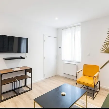 Desiree Logement Cosy Et Charmant 1 Er Etage Reims Exterior photo